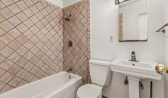 6954 Ballinger, San Diego, CA 92119