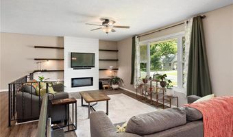916 Adams St, Anoka, MN 55303