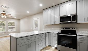 62 Live Oak St, Alvarado, TX 76009