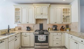 1115 HENLEY Rd, Ambler, PA 19002