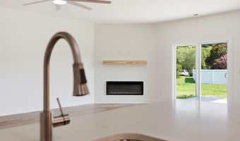 823 Mulligan Dr, Ayden, NC 28513