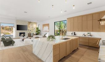 24 Soaring Bird Ct, Las Vegas, NV 89135