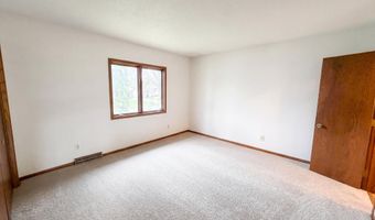 14012 Underclift St NW, Andover, MN 55304