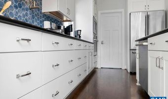 61 HILLSIDE Ln, Afton, VA 22920
