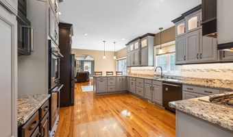 32 Allen Rd, Billerica, MA 01821