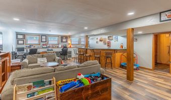 2104 Cedarcrest Ct, Arkansas City, KS 67005