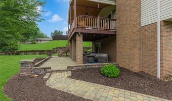 101 Paula Dr, Aliquippa, PA 15001