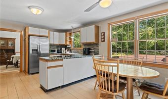 189 Wolf Rock Rd, Exeter, RI 02822