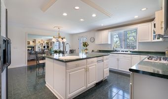 20 Parkhaven Dr, Amherst, NY 14228