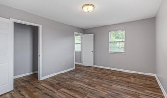 2412 Colonial Dr, Athens, TN 37303
