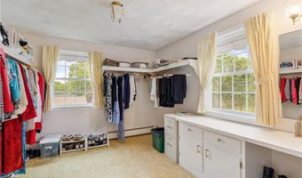 1 Edelweiss Ave, Lincoln, RI 02865