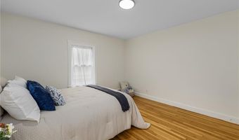 461 River Rd, Lincoln, RI 02865