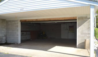 227 S. Seventh St, Albion, IL 62806