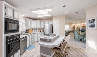 610 Wedelia Dr, Barefoot Bay, FL 32976