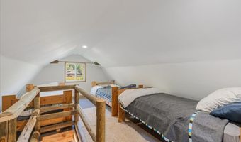 20525 E MOUNTAIN COUNTRY Ln, Brightwood, OR 97011