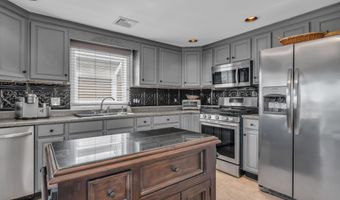 215 Pine Dr, Bayville, NJ 08721