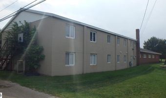 504 Pine Ave, Alma, MI 48801
