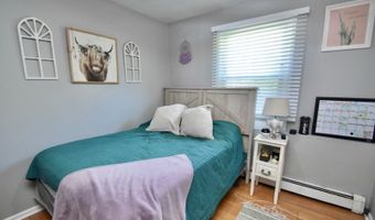 15 Cross St, Andover, NJ 07801
