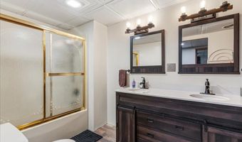 1305 Ridgeway Cir, Athens, TN 37303