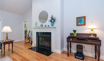 1 Hampton Rd 27, Coventry, RI 02816