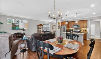 777 W Fairway Dr, Addison, IL 60101