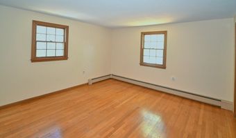 4 Applecrest Rd, Andover, MA 01810