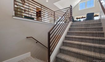 281 Lakeshore Dr, American Falls, ID 83211
