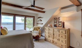 635 Firehouse Rd, Alburgh, VT 05440