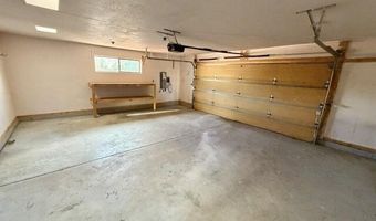 1770 Betts Ln, Bosque Farms, NM 87068