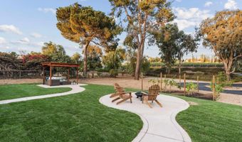 3226 Summit Dr, Escondido, CA 92025