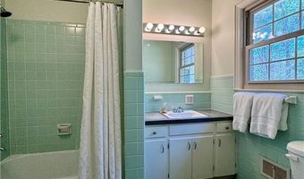 270 Riverhill Dr, Athens, GA 30606