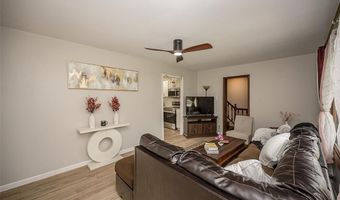 270 E Skyline Dr, Ballwin, MO 63011