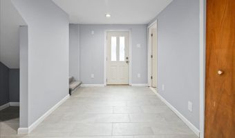 9026 MCNAIR Dr, Alexandria, VA 22309