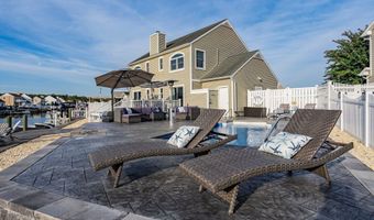 96 Windjammer Ct, Bayville, NJ 08721