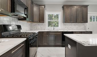 605 Bay Blvd, Bayville, NJ 08721