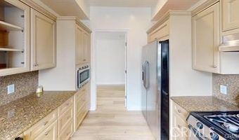 1176 Wellesley Ave 1, Los Angeles, CA 90049