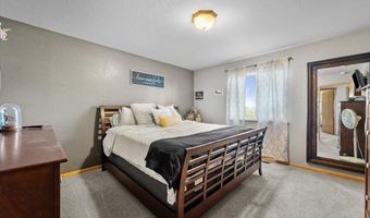 702 Taylor Ct, Belle Fourche, SD 57717
