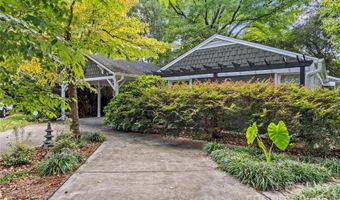 1460 Medford Dr, Charlotte, NC 28205