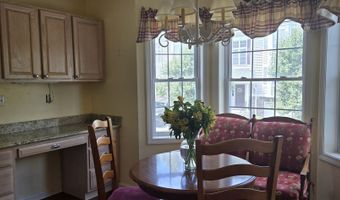 1004 Pinnacle Way 1004, Danbury, CT 06811