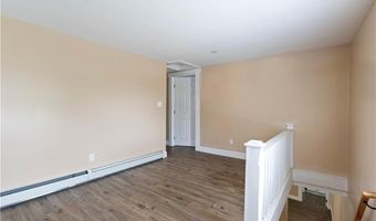 14 W Natick Rd, Warwick, RI 02886