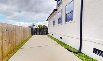 216 BEAR Dr, Arabi, LA 70032