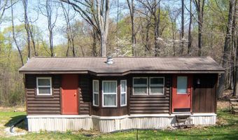 1423 N Lawrence Hollow Dr, Bloomfield, IN 47424