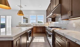 861 N MANCHESTER St, Arlington, VA 22205