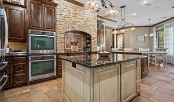 579 Chateau Bnd, Ardmore, OK 73401