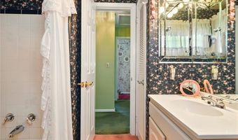 6407 Hiram Ave, Ashtabula, OH 44004