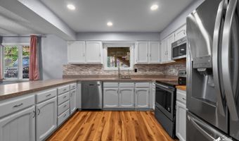 12811 Silver Spruce Dr, Anchorage, AK 99516