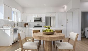 2404 S Cochran Ave, Los Angeles, CA 90016