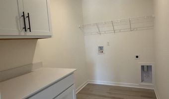 140 Hunter Ridge Dr, Boiling Springs, SC 29316