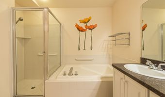 128 Ponds View Dr, Ann Arbor, MI 48103