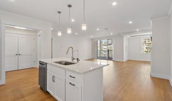 3 Longview Dr 305, Atkinson, NH 03811